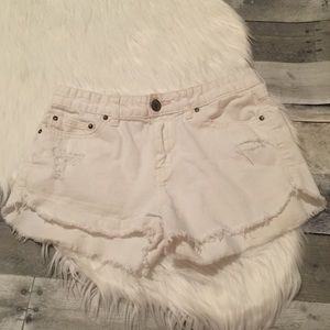 Free people white jean shorts size 27